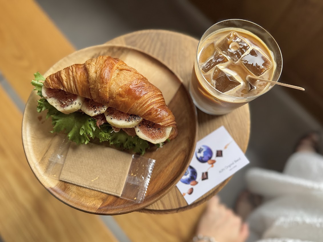 【大阪】クロワッサンサンド＆コーヒーで贅沢な朝時間！「AUN COFFEE ROASTERS」でモーニング