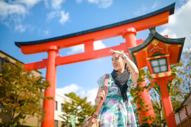 鳥居外国人観光客