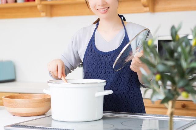 ごはんにもパンにも合う◎残暑の疲れをケアする簡単『腸活スープ』2種