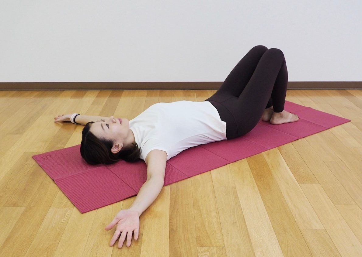 【ツライ肩こりに効く】気持ち良くゆるめるだけ！簡単「朝のストレッチ」