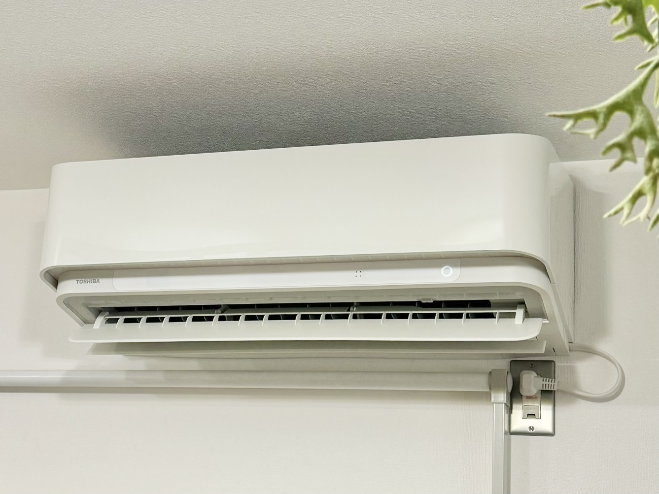 放置するとエアコンがカビまみれに…！掃除のプロが教える「夏じまい」簡単3ステップ