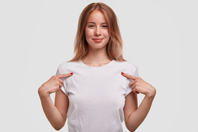 Tシャツ　女性