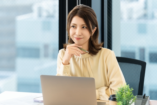 ビジネスメールで差がつく！「お世話になっております」の上手な言いかえ術