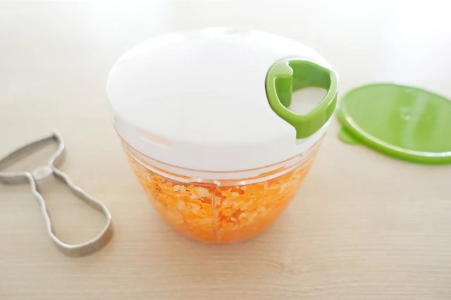 「お手入れがラク」「野菜がたっぷり摂れる」と太鼓判！「ぶんぶんチョッパー PRO」が便利な理由