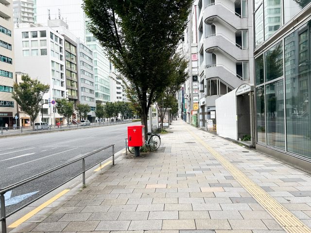 表参道 i2 cafe へ向かう朝の風景