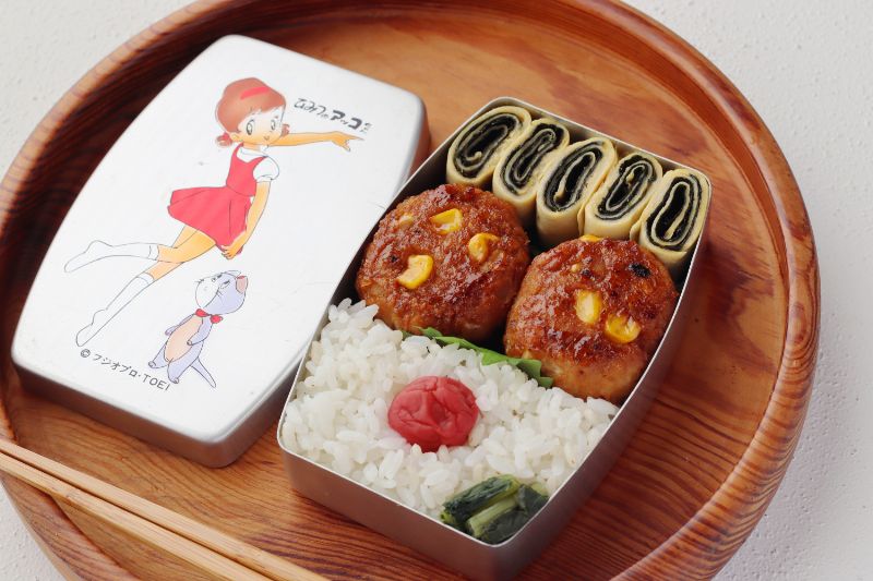 ギュッと詰めやすい♪「コーン入り照り焼きハンバーグ」「ぐるぐる海苔巻き卵」2品弁当
