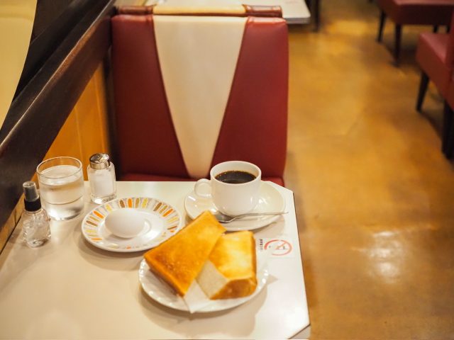 レトロ空間で楽しむ♪都内の喫茶店モーニング3選