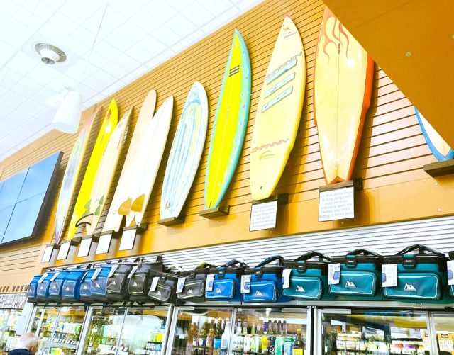 surfboard beach market 店内