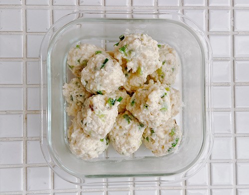 【冷凍保存2週間OK】きのこのうまみたっぷり！「鶏団子」の作り置き