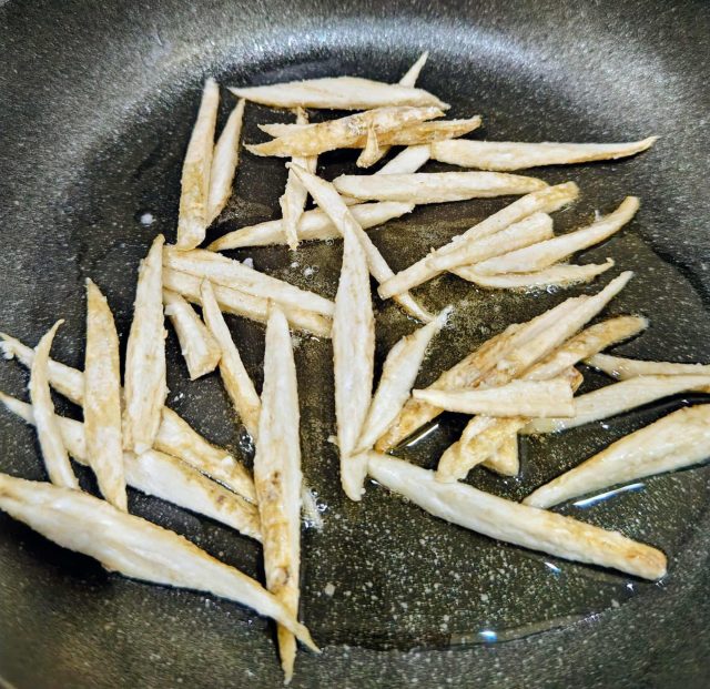 ごぼうを焼く