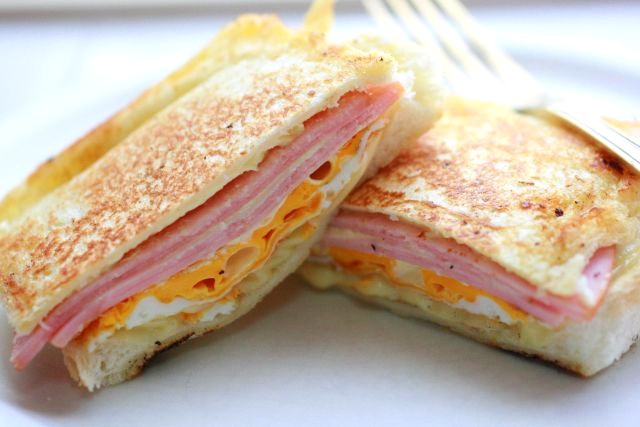 「子どもも完食！」 食パンで朝ラク「ホットサンド」朝ごはんレシピ3選