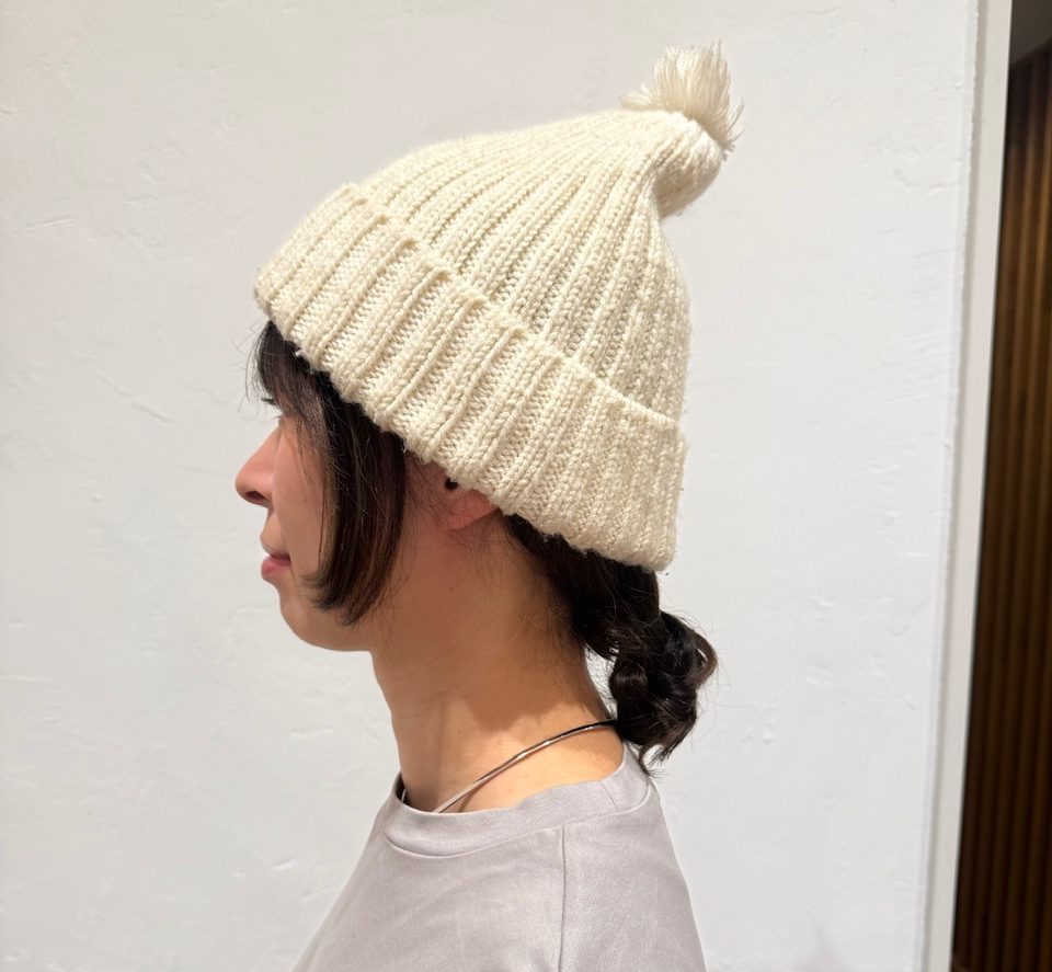 マフラーの日も安心。ニット帽のときにおすすめヘアアレンジ