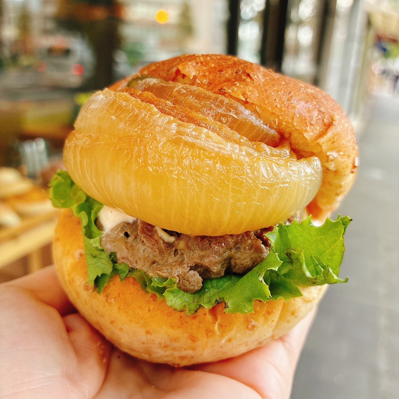 【京都】淡路島産玉ねぎが主役の一品。「hinami」の絶品バーガー
