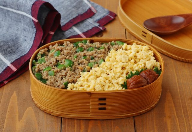 レンチンで完結◎忙しい朝に助かる「のっけ弁」レシピ3つ