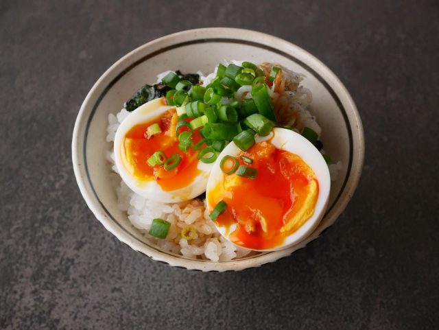 「簡単すぎてリピ確」寝坊しても◎のっけ朝ごはんレシピ3選