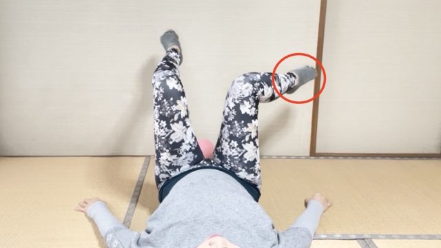 ピラティス「ニーオープン」