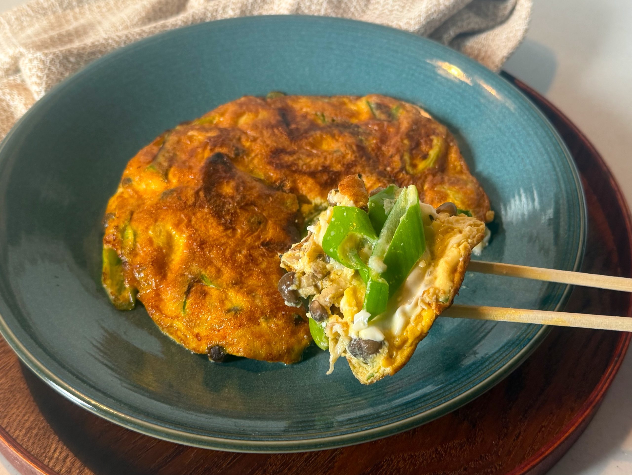 余り野菜で食費節約！冷蔵庫すっきり「やりくりオムレツ」