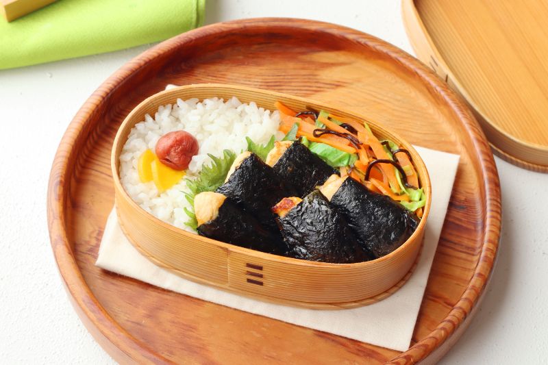 はさんで焼くだけ！「ささみ海苔」「にんじんとキャベツの塩昆布バター」2品弁当