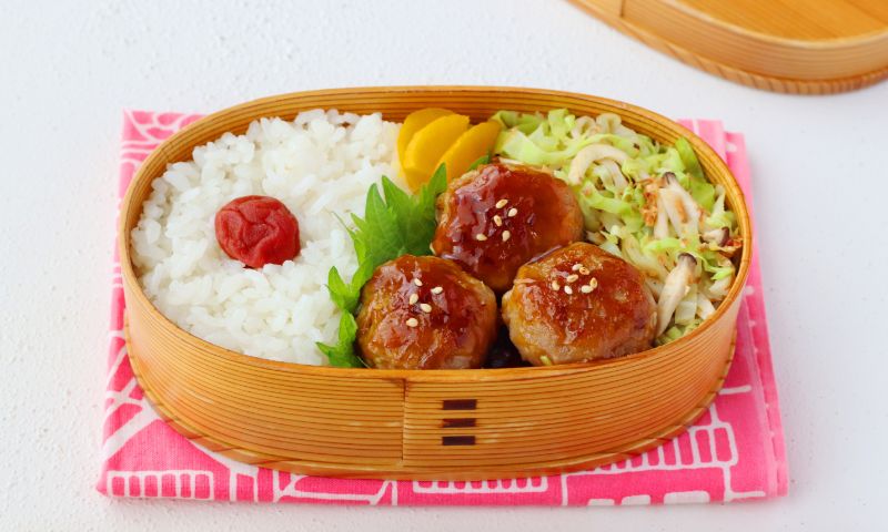甘酢あんが絶品！「肉団子」「エリンギとキャベツのおかか味噌」2品弁当