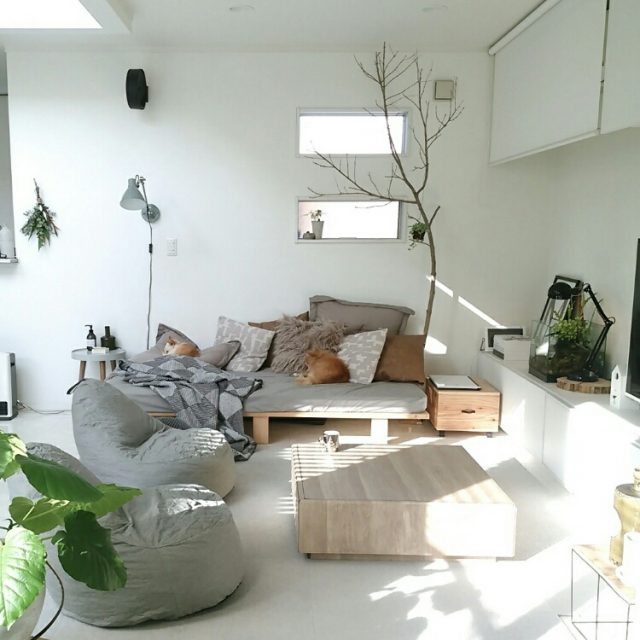 ベッドをソファーにした部屋