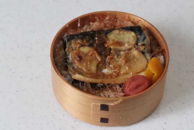 塩鯖のレンジみそ煮