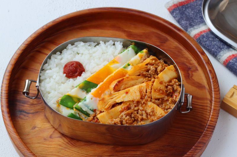 フライパン1つで時短！旬の味覚「マーボーたけのこ」「絹さや卵」2品弁当