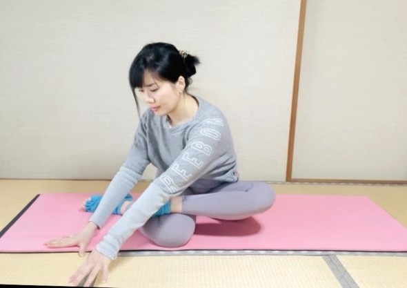 寝る前3ステップでOK！ガチガチのお尻をほぐす簡単ストレッチ