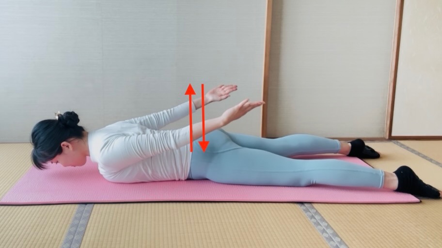朝3分で後ろ姿すっきり！二の腕・背中を引き締める簡単ピラティス