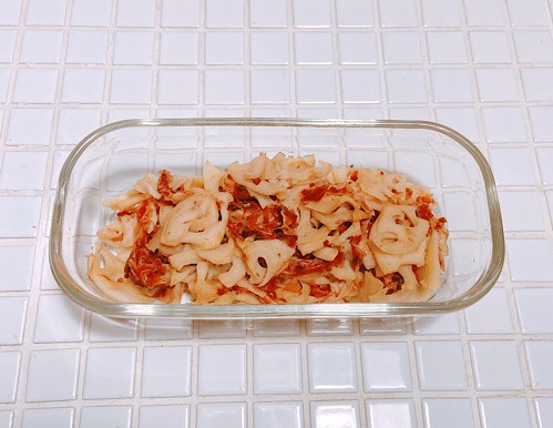 油を使わずヘルシー！ご飯が進む『れんこんとおかかのきんぴら風』の作り置き