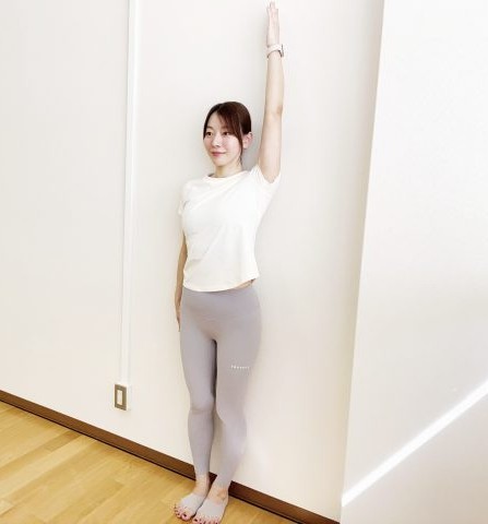 朝3分で体も心もすっきり！5月の疲れをゆるめる「肩・胸」ストレッチ