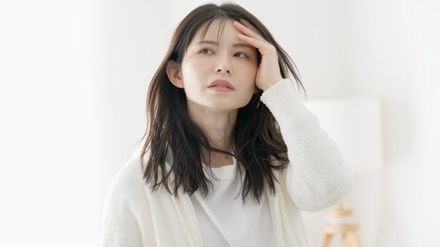 頭痛　女性