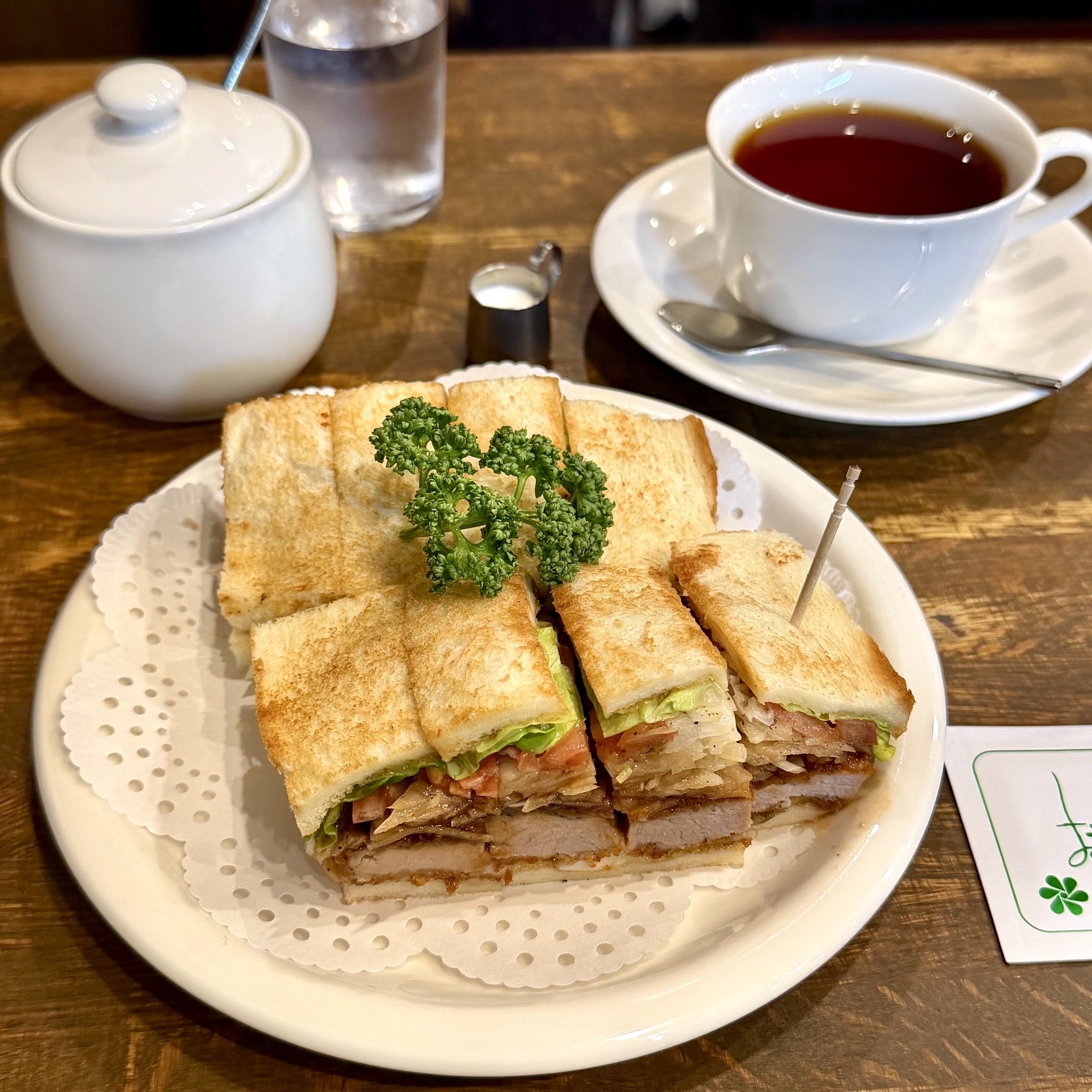【大阪・千里中央】名物カツサンドが愛され続ける老舗喫茶@ニューアストリア