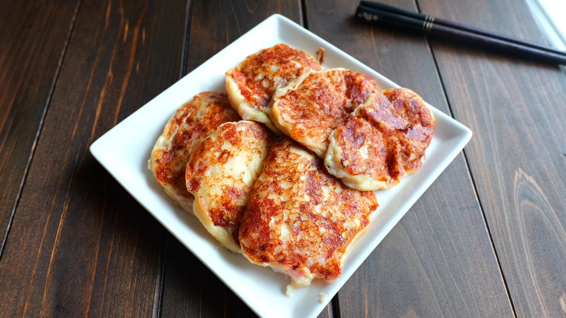 混ぜて焼くだけ！シンプルなのに満足「とろとろチーズベーコン豆腐」作り方