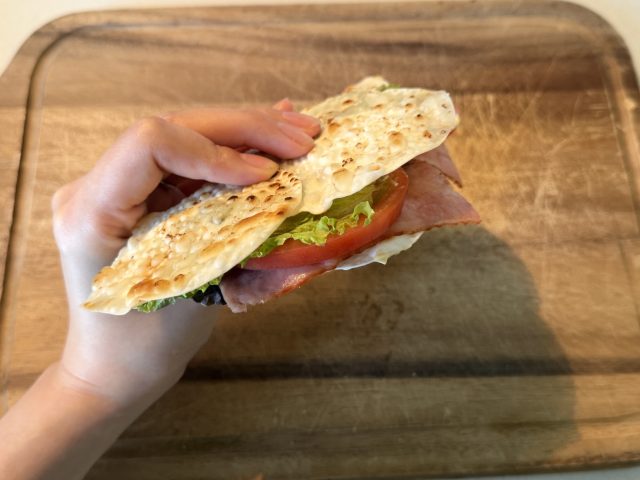 餃子の皮 BLTサンド