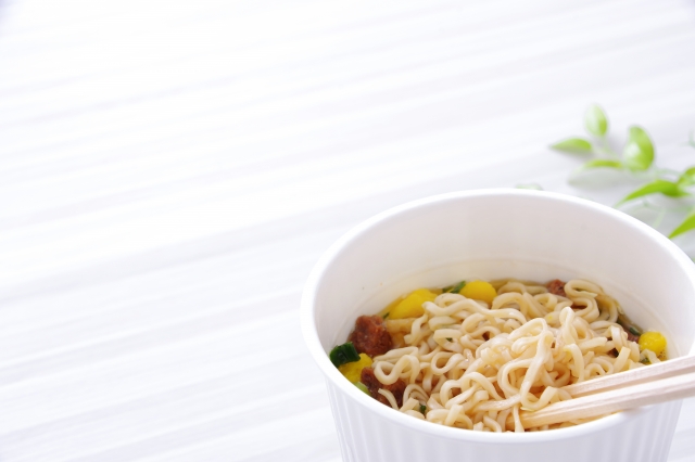 カップラーメン