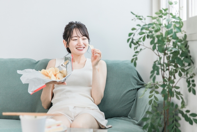 美肌を遠ざけるかも？見直したいNG食習慣3つ
