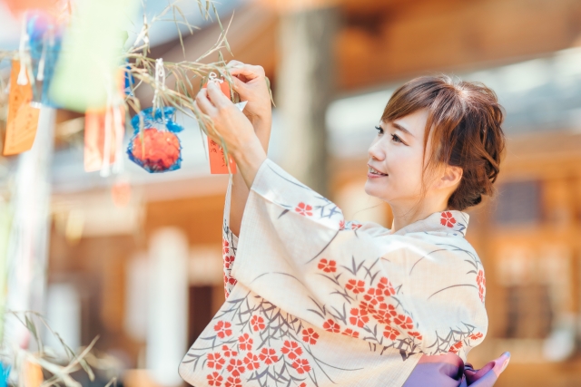 浴衣姿の女性