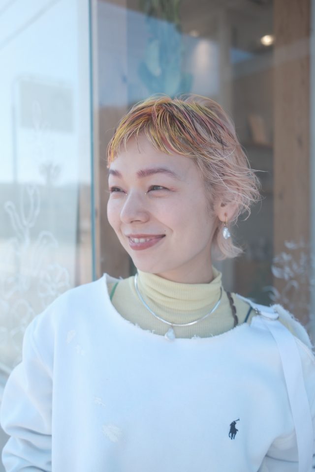 笑顔の女性