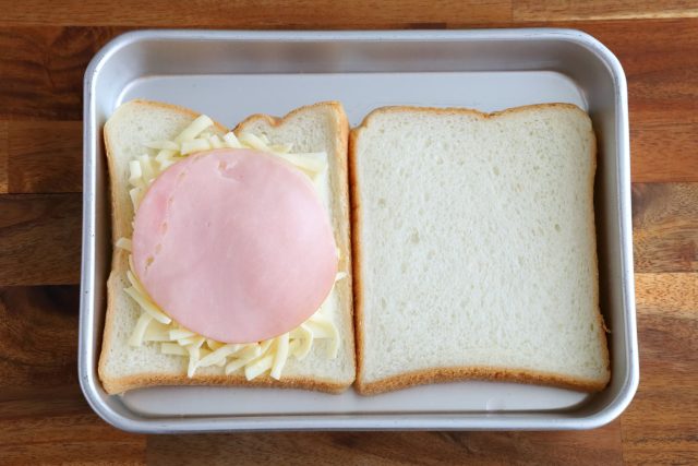 ハムとチーズと食パン