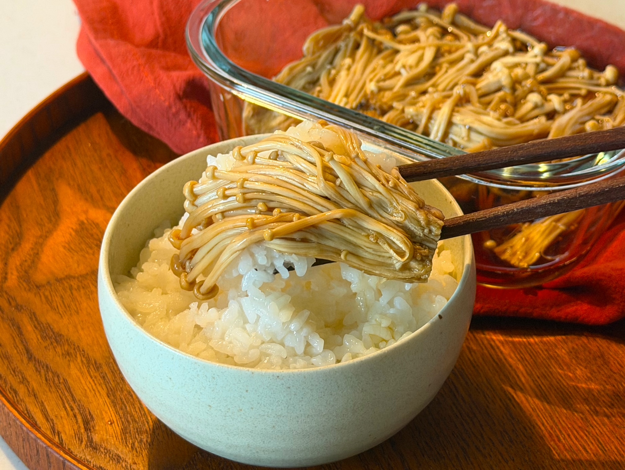 レンジで一発！ごはんが進む「えのきのすき焼き風」