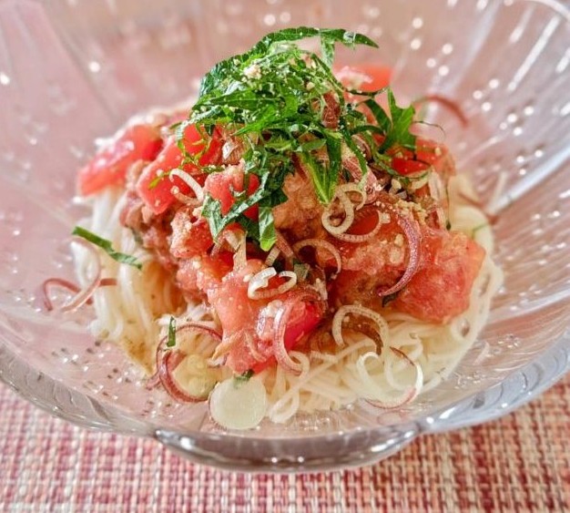「さっぱり派に刺さる」じめじめ朝に◎トマト朝ごはんレシピ3選