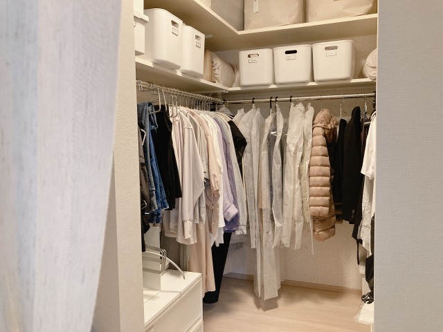 夏服の整理は今がチャンス！衣替え前の「クローゼット断捨離」3選