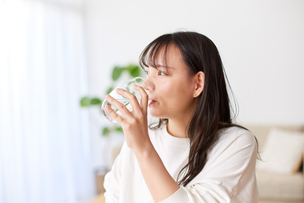 夏バテ気味の日に。朝一番に選ぶべき「お水」とは?