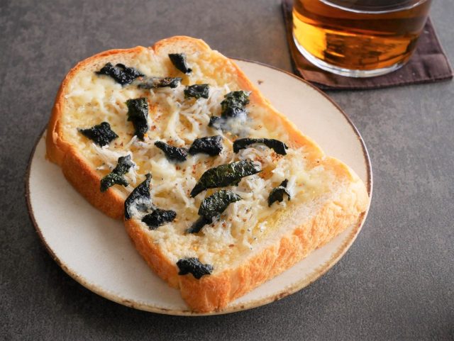 しらすチーズトース