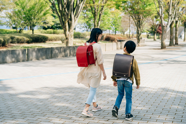 英語「run into」の意味って？