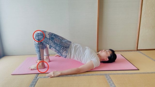 寝たまま脚ピラティス