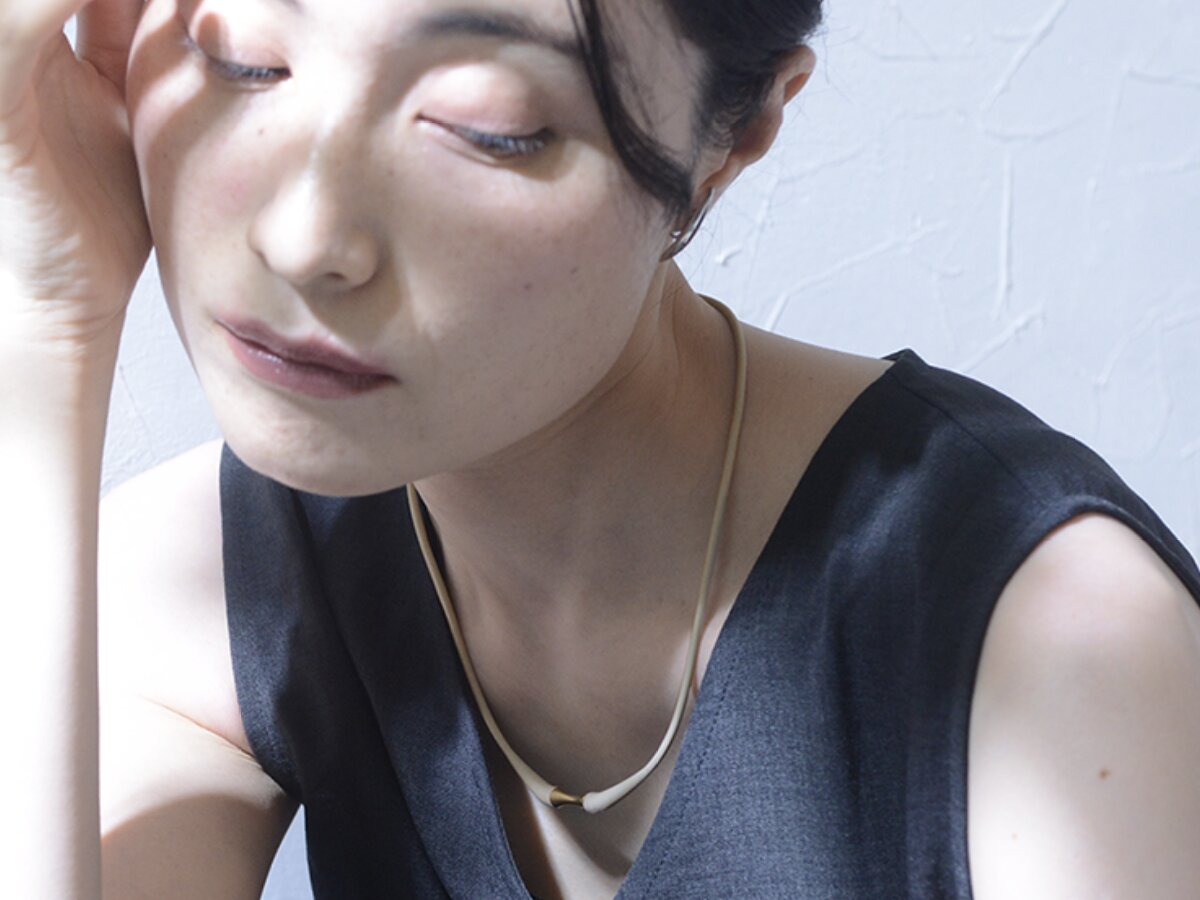 バレない磁気ネックレス!?アクセ感覚で首こり肩こりをケア「MAGSLIM（マグスリム）」
