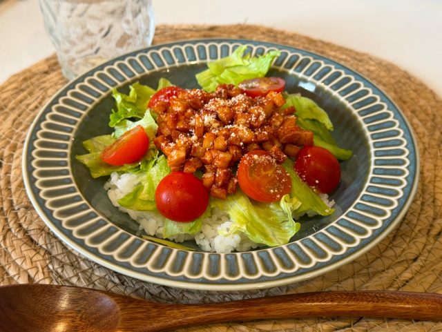 節約タコライス風丼