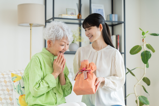 「長生きしてね」は避ける？敬老の日に贈りたい好印象なことば