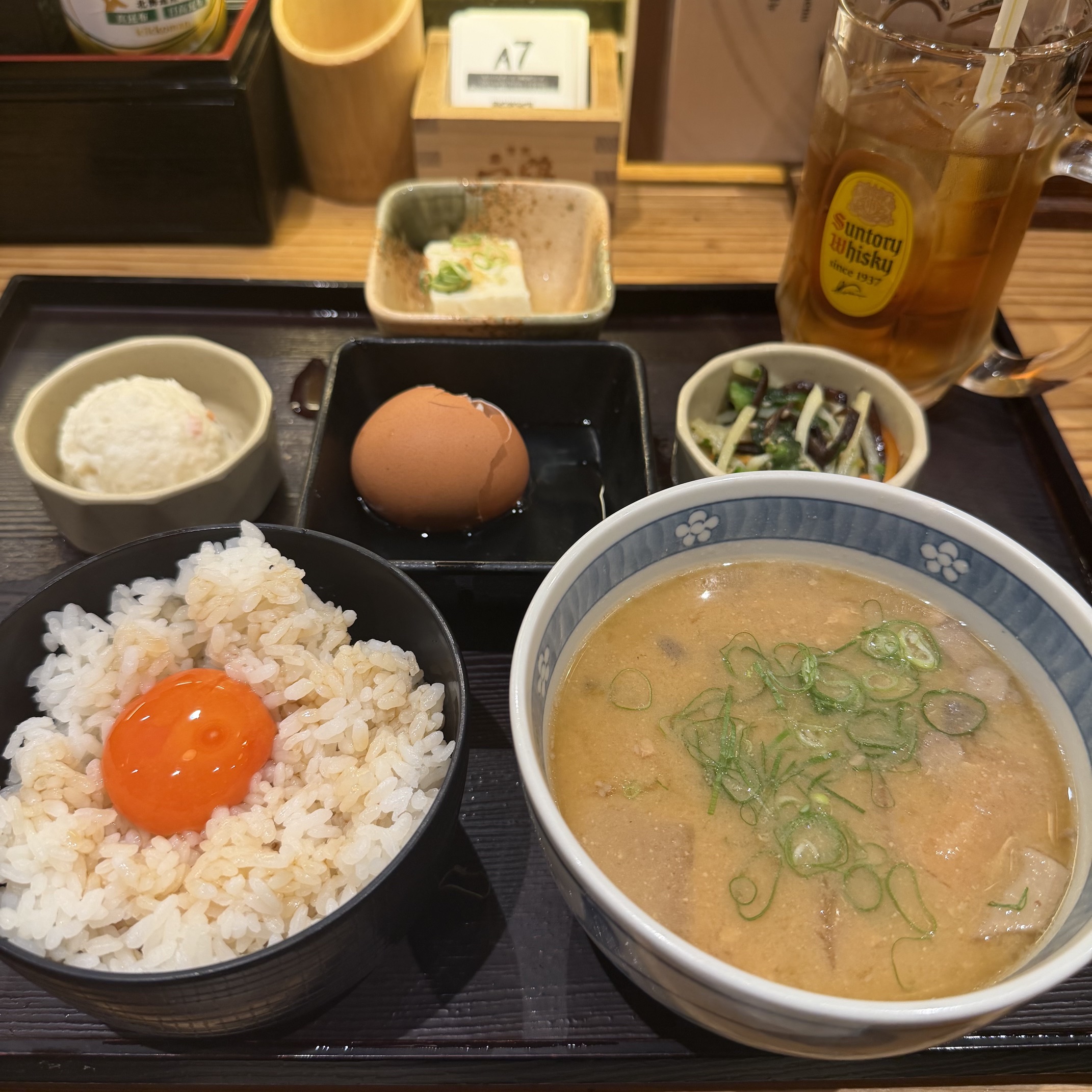 【大阪・なんば】24時間営業！ワンコインで楽しめる朝定食♪豚汁定食500円@新世界串かつ ぎふや